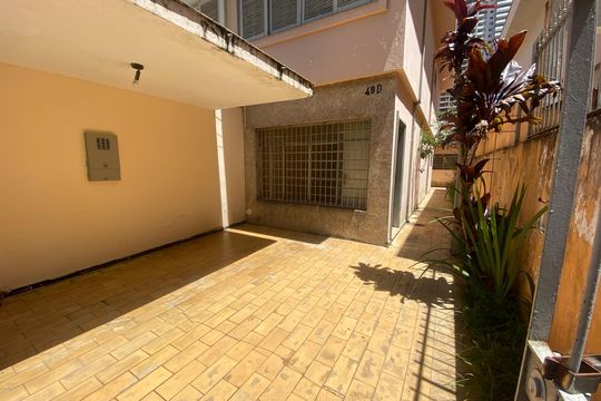 Garagem de casa para alugar com 2 quartos, 110m² em Jardim das Acacias, São Paulo