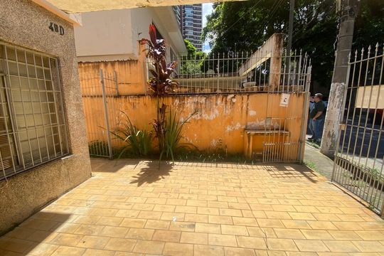Garagem de casa para alugar com 2 quartos, 110m² em Jardim das Acacias, São Paulo