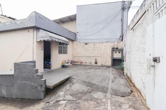 Quintal / Garagem de casa à venda com 2 quartos, 250m² em Jardim Sao Pedro, São Paulo