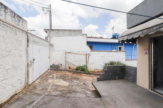 Quintal de casa à venda com 2 quartos, 250m² em Jardim Sao Pedro, São Paulo
