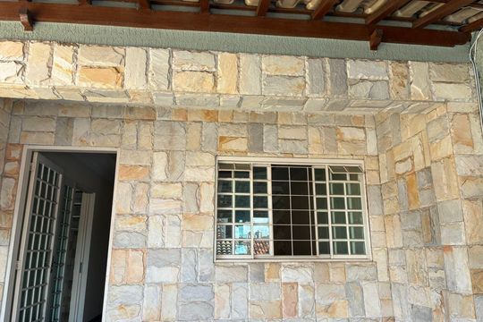 Área externa de casa para alugar com 3 quartos, 200m² em São Joaquim, Contagem
