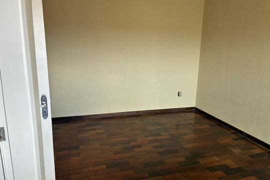 Quarto de casa para alugar com 3 quartos, 200m² em São Joaquim, Contagem