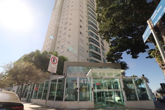 Fachada de apartamento para alugar com 2 quartos, 64m² em Centro, Uberlândia