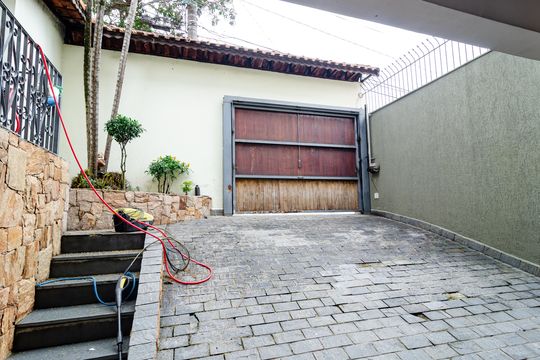 Garagem de casa para alugar com 3 quartos, 256m² em Vila da Saúde, São Paulo