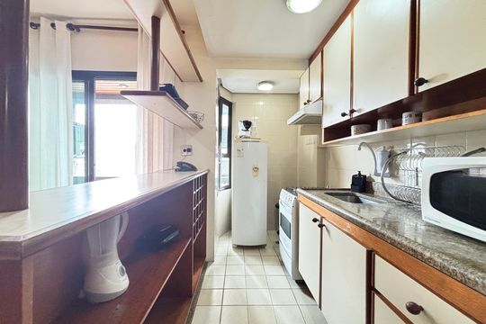 Cozinha de apartamento à venda com 1 quarto, 46m² em Moema, São Paulo