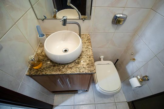 Banheiro de apartamento à venda com 2 quartos, 46m² em Irajá, Rio de Janeiro