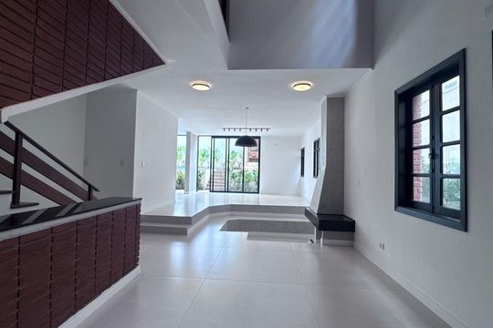 Casa à venda com 5 quartos, 282m² em Alphaville, Santana de Parnaíba