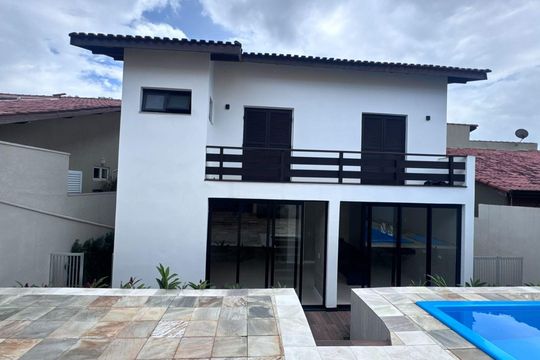 Casa à venda com 5 quartos, 282m² em Alphaville, Santana de Parnaíba
