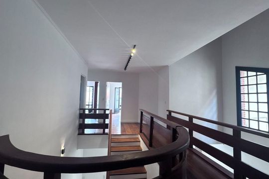 Casa à venda com 5 quartos, 282m² em Alphaville, Santana de Parnaíba
