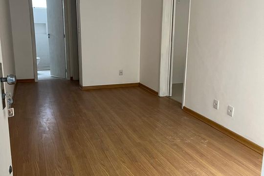 Sala  de apartamento à venda com 1 quarto, 37m² em Farroupilha, Porto Alegre