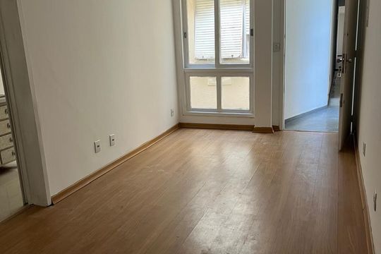 Sala  de apartamento à venda com 1 quarto, 37m² em Farroupilha, Porto Alegre