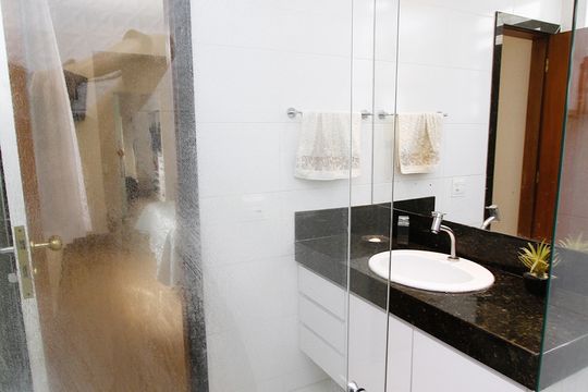 Banheiro da Suíte de apartamento à venda com 4 quartos, 270m² em Gutierrez, Belo Horizonte