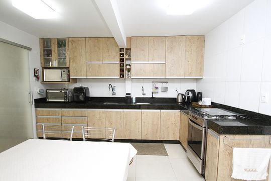 Cozinha de apartamento à venda com 4 quartos, 270m² em Gutierrez, Belo Horizonte
