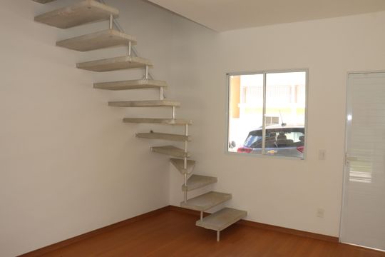 Casa de Condomínio para alugar com 2 quartos, 55m² em Chácara Ondas Verdes, Cotia