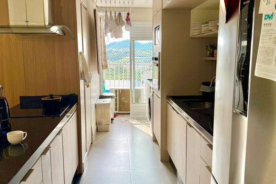 Cozinha e Área de Serviço de apartamento para alugar com 3 quartos, 116m² em Vila Mogilar, Mogi das Cruzes