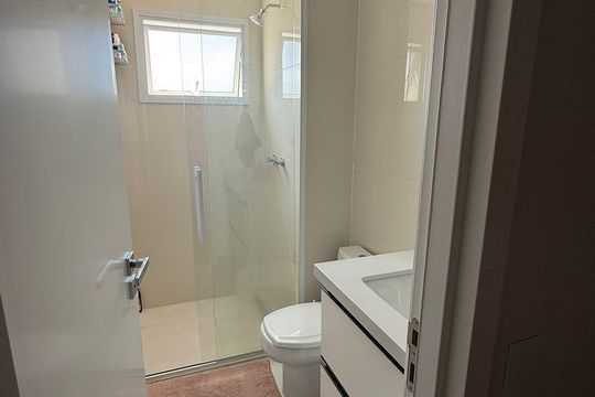 Banheiro da Suíte 2 de apartamento para alugar com 3 quartos, 116m² em Vila Mogilar, Mogi das Cruzes