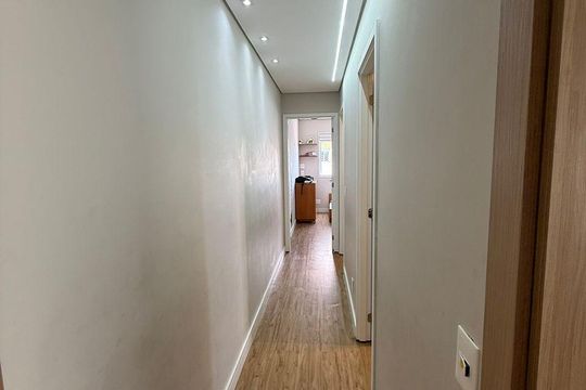 Corredor de apartamento para alugar com 3 quartos, 116m² em Vila Mogilar, Mogi das Cruzes