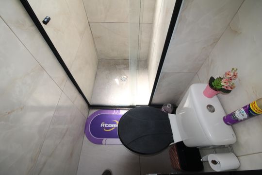 Banheiro de apartamento para alugar com 2 quartos, 50m² em Vila Jaraguá, São Paulo