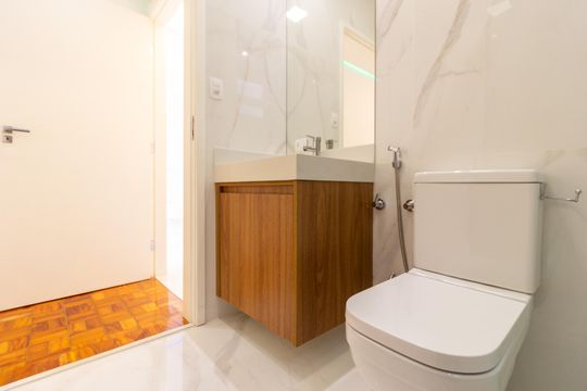 Banheiro da Suíte 1 de apartamento à venda com 2 quartos, 170m² em Vila Mariana, São Paulo