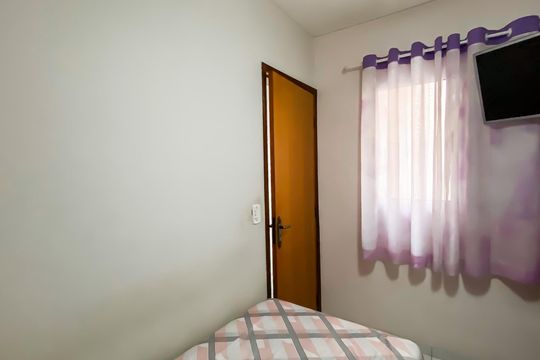 Casa à venda com 3 quartos, 110m² em Vila Nhocuné, São Paulo