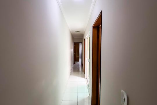 Casa à venda com 3 quartos, 110m² em Vila Nhocuné, São Paulo