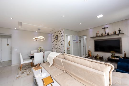 Sala de apartamento à venda com 3 quartos, 105m² em Jardim Tupanci, Barueri
