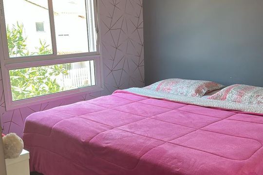 Quarto de casa de condomínio para alugar com 2 quartos, 60m² em Chácara do Solar III, Santana de Parnaíba