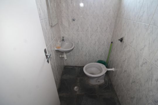 Área de Serviço 2 - Banheiro de casa para alugar com 3 quartos, 250m² em Jardim São Paulo, São Paulo
