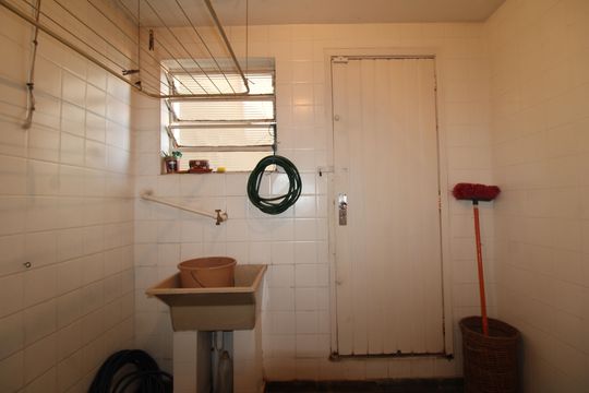 Área de Serviço 2 de casa para alugar com 3 quartos, 250m² em Jardim São Paulo, São Paulo
