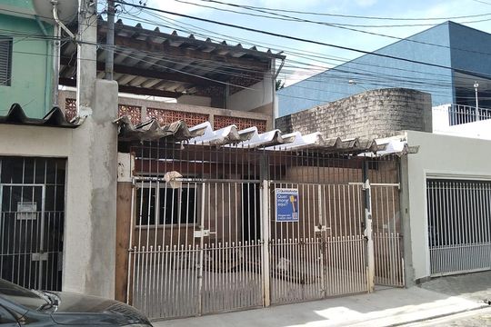 Fachada de casa para alugar com 3 quartos, 250m² em Jardim São Paulo, São Paulo