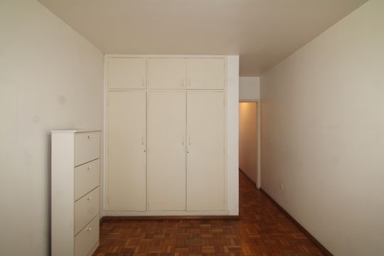 Quarto 1 de casa para alugar com 3 quartos, 250m² em Jardim São Paulo, São Paulo