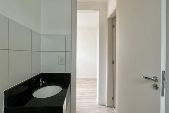 Banheiro de apartamento à venda com 2 quartos, 44m² em Loteamento Parque São Martinho, Campinas