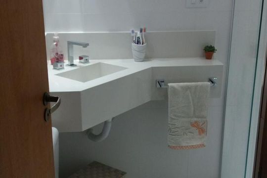 Banheiro de apartamento à venda com 2 quartos, 64m² em Demarchi, São Bernardo do Campo