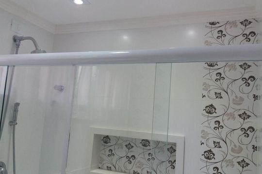 Banheiro de apartamento à venda com 2 quartos, 64m² em Demarchi, São Bernardo do Campo