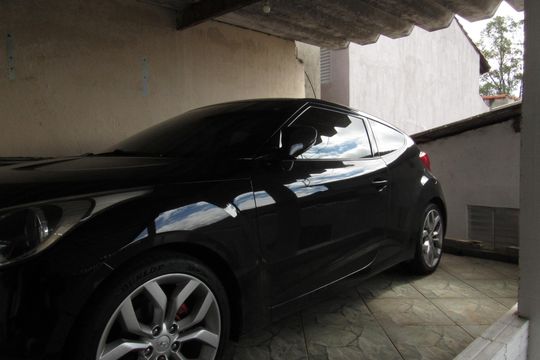 Garagem de casa à venda com 3 quartos, 228m² em Quitaúna, Osasco