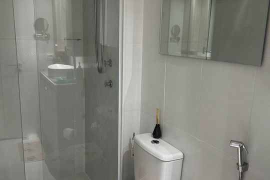 Banheiro de apartamento para alugar com 1 quarto, 60m² em Recreio dos Bandeirantes, Rio de Janeiro