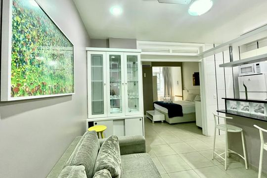 SALA de apartamento à venda com 1 quarto, 40m² em Copacabana, Rio de Janeiro