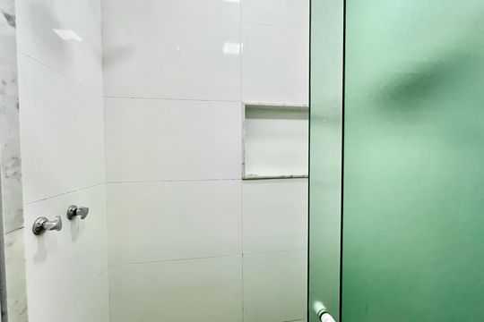 BANHEIRO de apartamento à venda com 1 quarto, 40m² em Copacabana, Rio de Janeiro