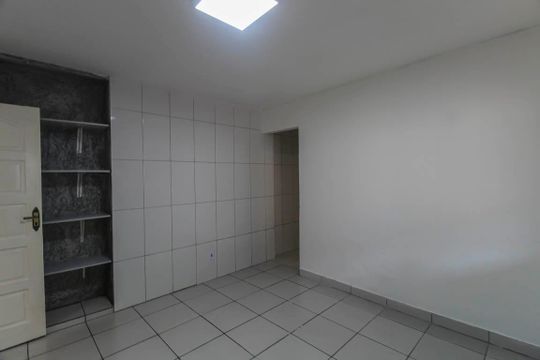 Casa para alugar com 1 quarto, 55m² em Vila Alpina, São Paulo