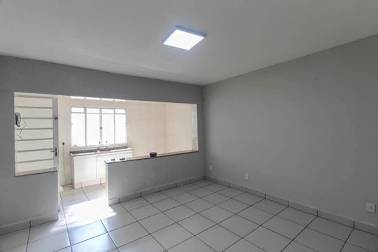 Casa para alugar com 1 quarto, 55m² em Vila Alpina, São Paulo
