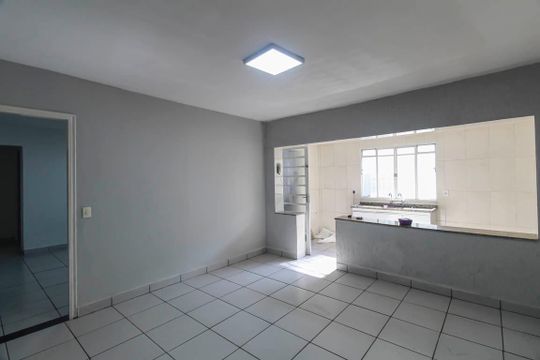 Casa para alugar com 1 quarto, 55m² em Vila Alpina, São Paulo