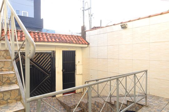 Quintal de casa para alugar com 4 quartos, 80m² em Jardim Norma, São Paulo