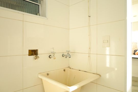Área de Serviço de casa para alugar com 4 quartos, 80m² em Jardim Norma, São Paulo