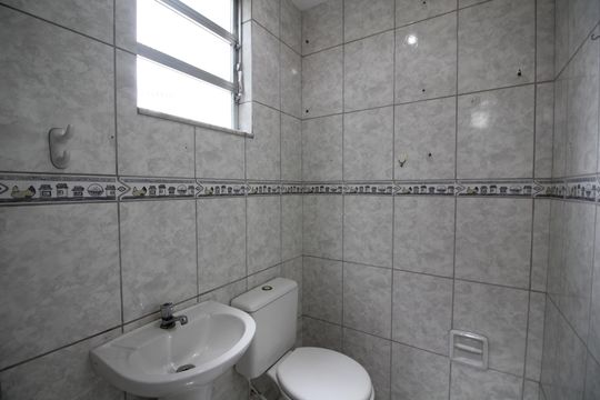 Banheiro de Serviço de casa à venda com 1 quarto, 64m² em Taquara, Rio de Janeiro
