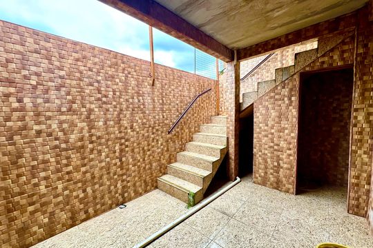 Quintal de casa à venda com 3 quartos, 275m² em Parque Continental Ii, Guarulhos