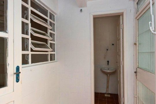 área de Serviço de casa para alugar com 4 quartos, 272m² em Rio Branco, Porto Alegre