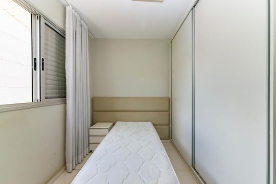 Quarto 3 de apartamento para alugar com 3 quartos, 90m² em Lourdes, Belo Horizonte