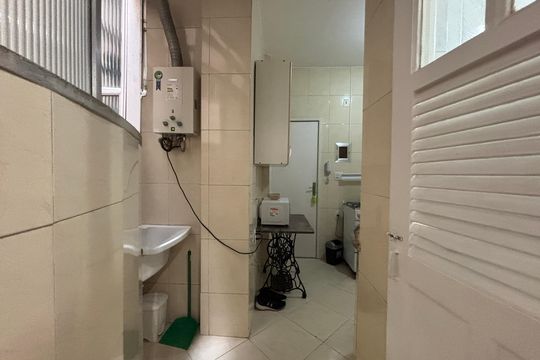 Área de serviço de apartamento para alugar com 2 quartos, 85m² em Copacabana, Rio de Janeiro