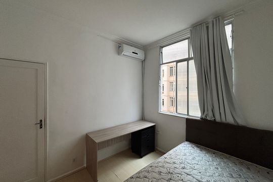 Quarto 1 de apartamento para alugar com 2 quartos, 85m² em Copacabana, Rio de Janeiro
