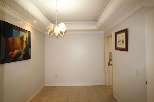 Sala de apartamento à venda com 1 quarto, 47m² em Santa Cecília, Porto Alegre